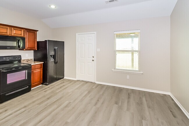Building Photo - 4 Bedroom in Alexander, AR