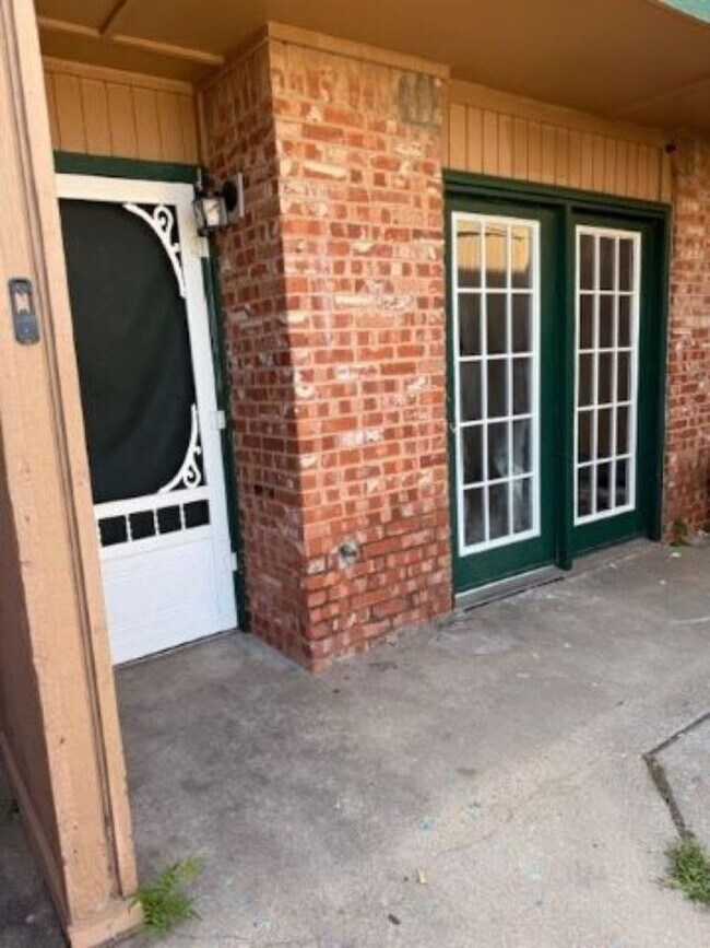 Foto del edificio - 6929 SW Hampshire- AVAILABLE NOW!