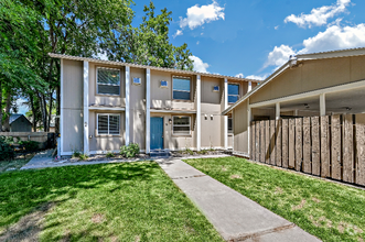 Building Photo - 3110 Cherry Ln