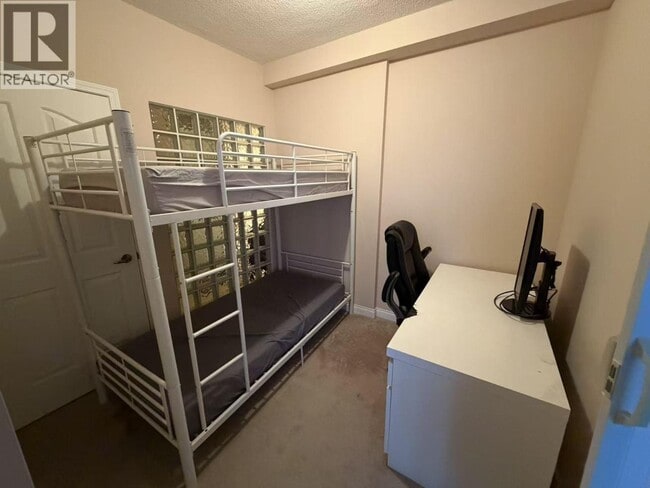 Photo du bâtiment - 6128 Patterson Ave