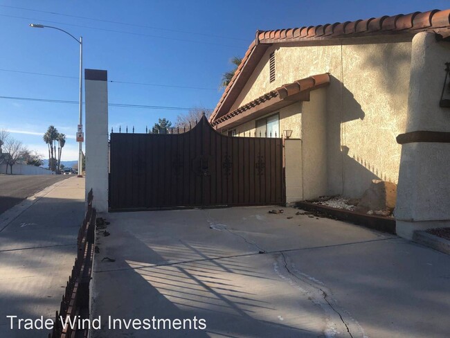 Foto del edificio - 3 br, 2 bath House - 1101 OAK TREE LANE