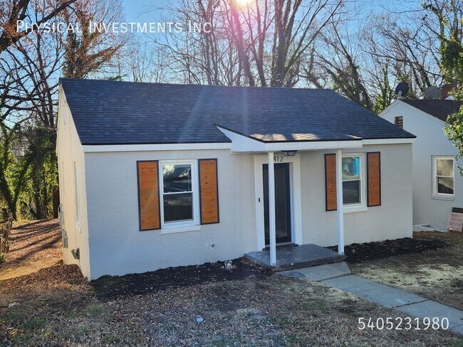 Foto del edificio - 412 Hanover Ave NW