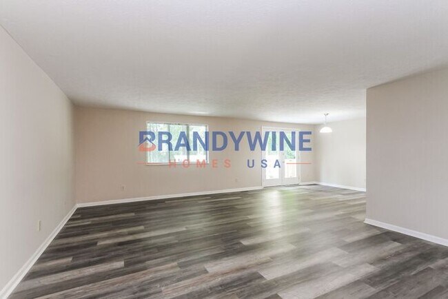 Foto del edificio - MOVE IN SPECIAL!  OCTOBER RENT FREE with m...
