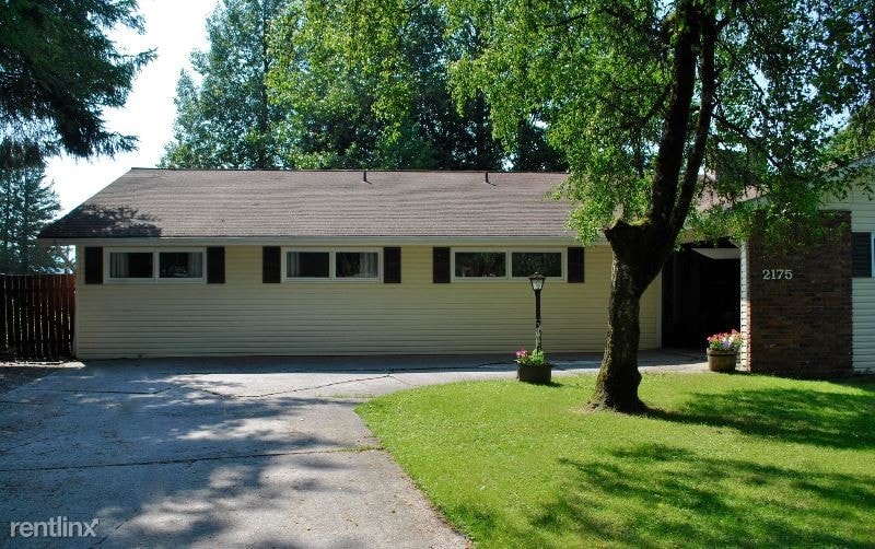 Foto principal - 4 br, 2 bath House - 2175 Cascade St