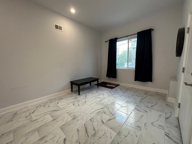 Foto del edificio - 628 N 13th St