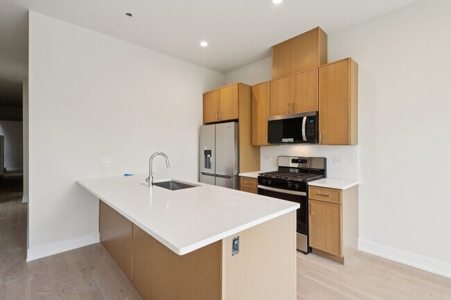 Foto del edificio - 3641 N Wilton Ave