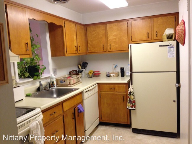 Building Photo - 2 br, 1 bath House - 200-411 Highland Ave.
