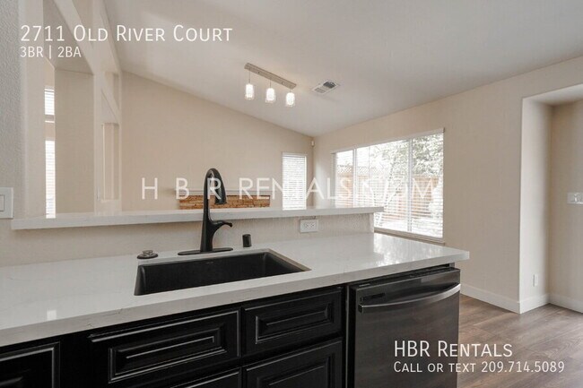 Foto del edificio - 2711 Old River Ct