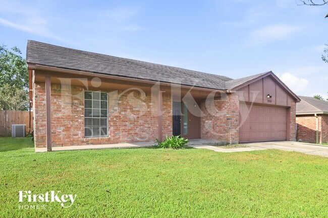 Foto del edificio - 13223 Lake Breeze Ln