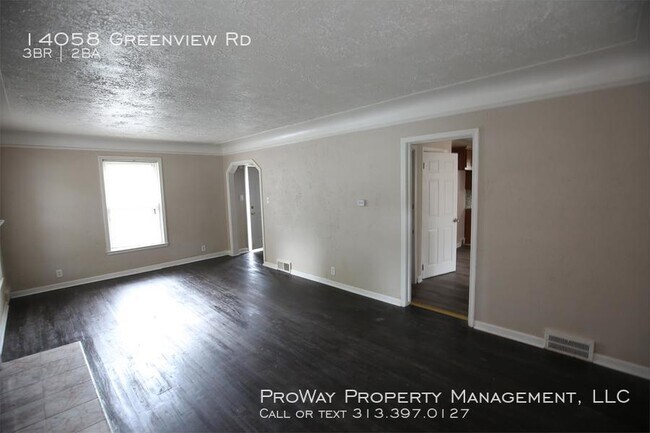 Foto del edificio - 14058 Greenview Rd