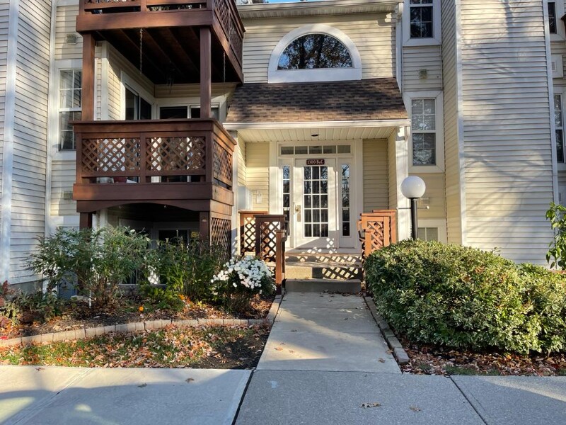 Primary Photo - 1300 Cedarwood Dr