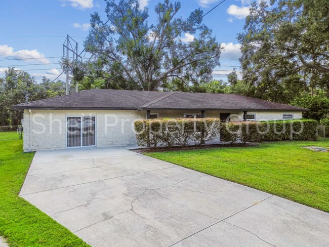 Building Photo - 16901 Melba Ln