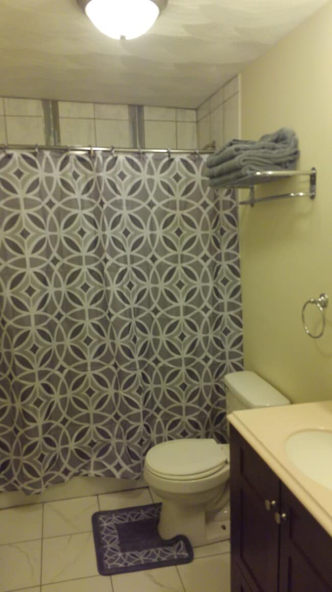 bathroom - 65 W 4th St