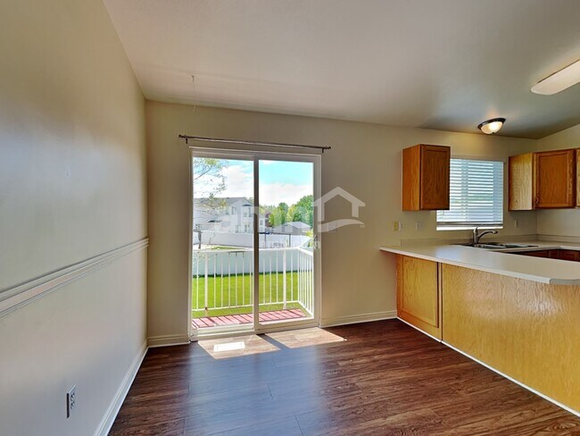 Foto del edificio - 2136 S Fremont Crest Ave W