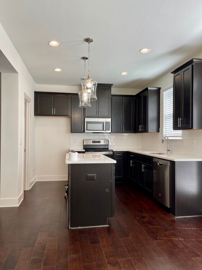 Building Photo - 203 Auburn Crossing Dr