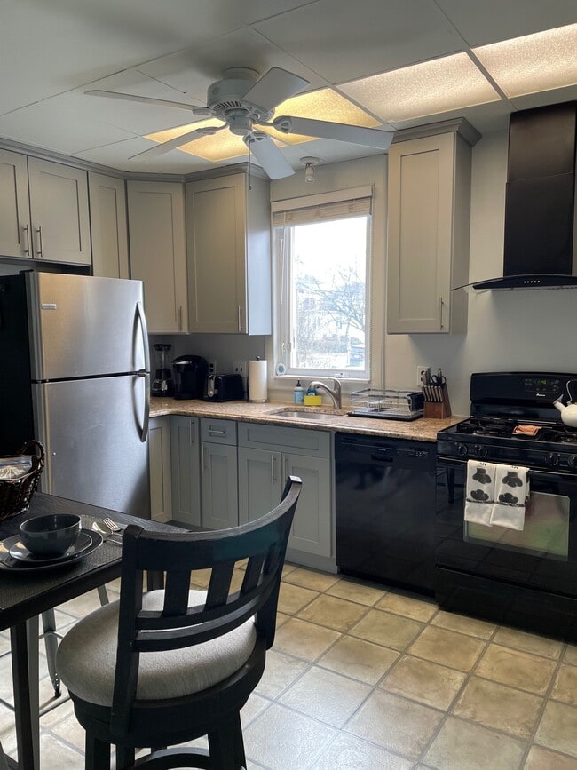 Updated eat-in-Kitchen - 60 Saratoga Ave