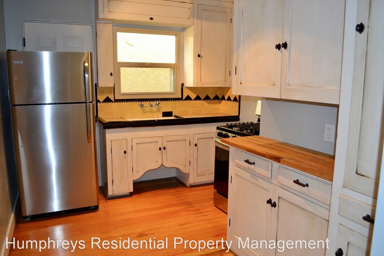 Primary Photo - 2317 Lincoln Ave