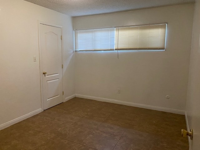 Building Photo - 2415 Hughes Ln