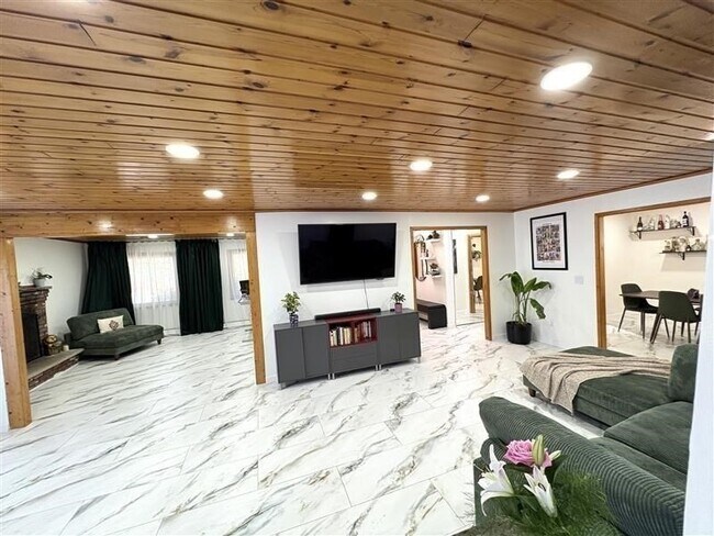 Foto del edificio - 2 Pat Dr