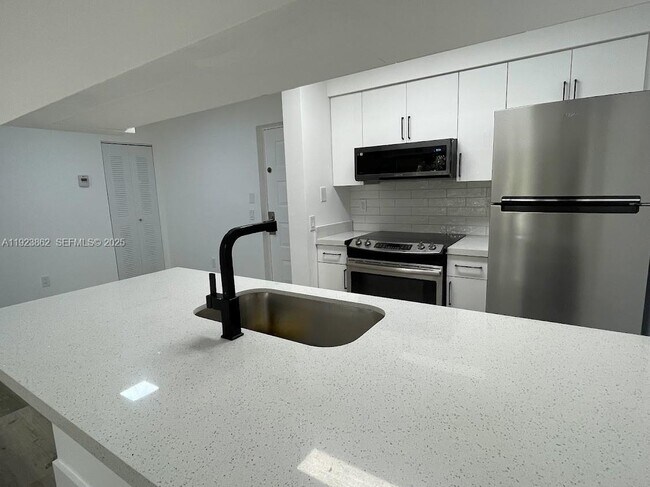 Foto del edificio - 440 S Park Rd