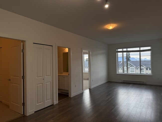 Building Photo - 15858 Fraser Hwy