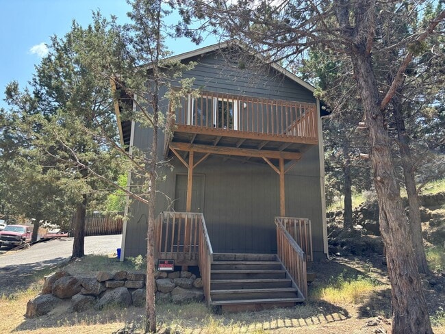 Building Photo - 1400 NE Whisper Ridge Dr