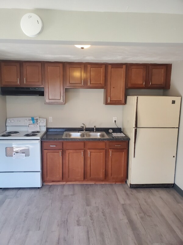 Primary Photo - 1522 42nd St NW