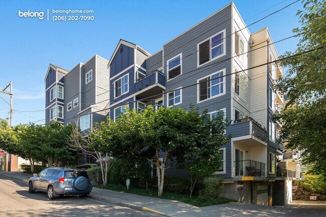 Building Photo - 9057 Greenwood Ave N