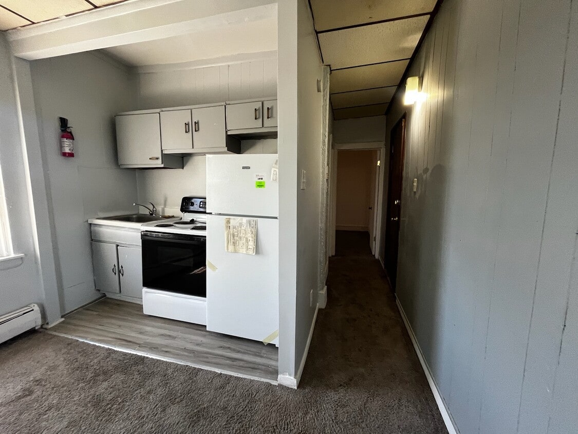 Eddy Stone Apartments - Eddy Stone Apartments