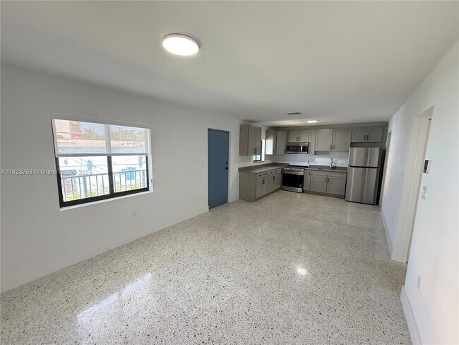 Building Photo - 180 NE 57th St