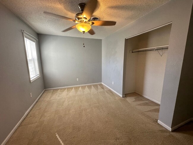 Building Photo - Welcome to your Northside Nook