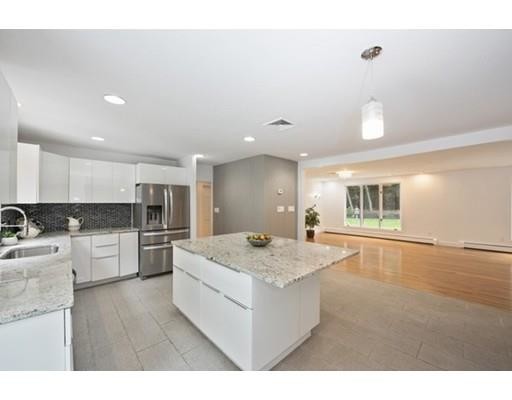 Building Photo - 11 Buttercup Ln