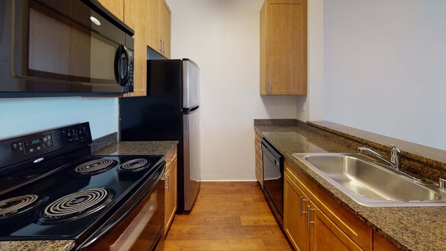 Interior Photo - 2000 Post