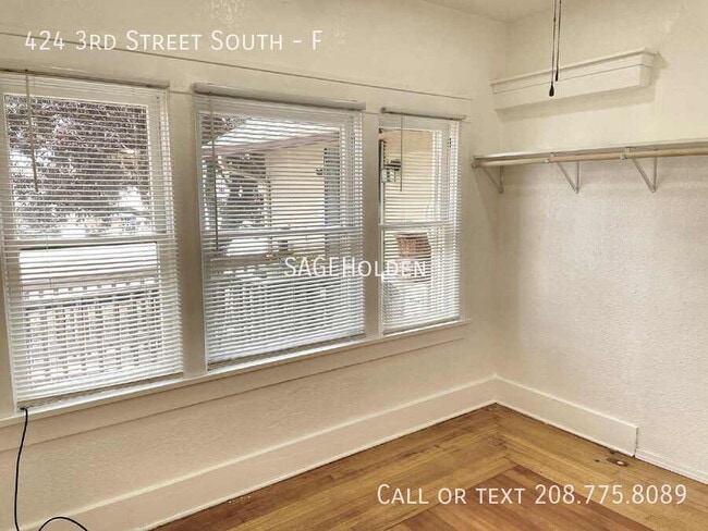 Foto del edificio - 424 3rd St S