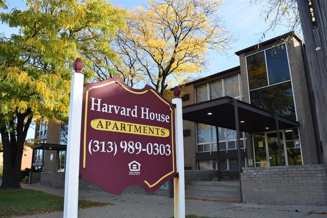 Harvard House - Skyway Apartments