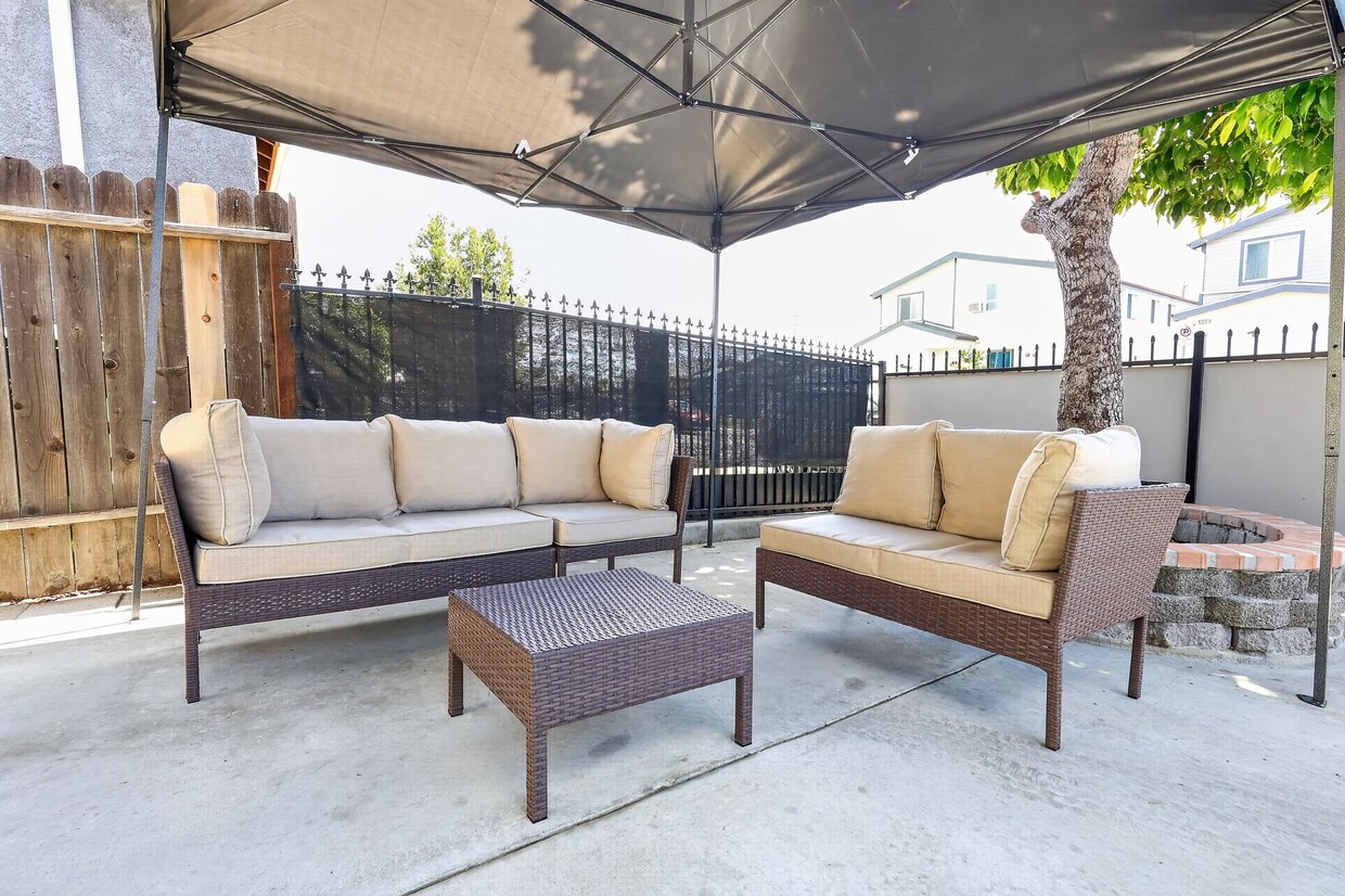 Photo - 917 W 62nd Pl (Los Angeles, CA)