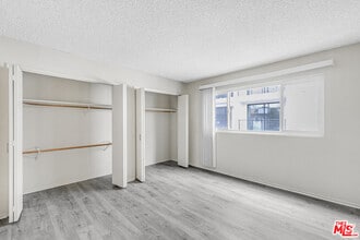 Building Photo - 1811 Parnell Ave