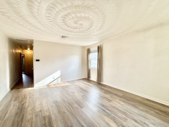 Photo - Cozy Brick Ranch in Norfolk! Apartment