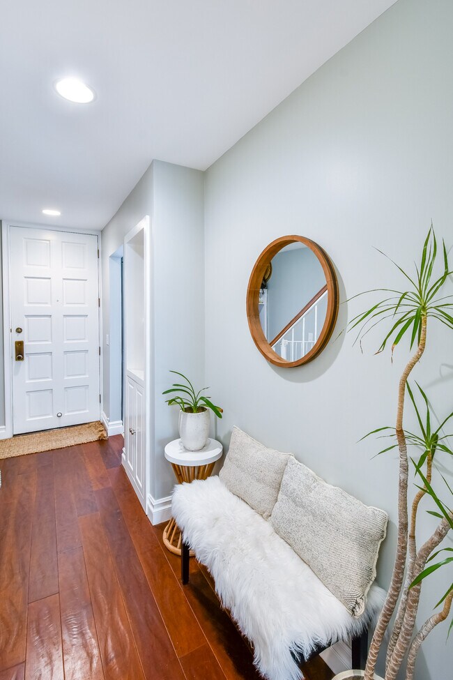 7301 Vista Del Mar Ln Playa Del Rey Ca Townhouse For Rent In Playa Del Rey Ca Apartments Com