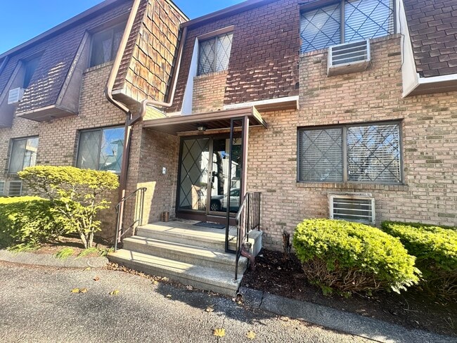 Foto del edificio - 150 Main St