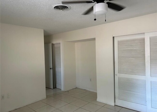 Foto del edificio - 4444 Swift Rd