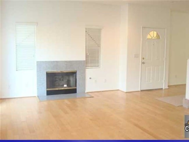 Building Photo - 20300 Vanowen St