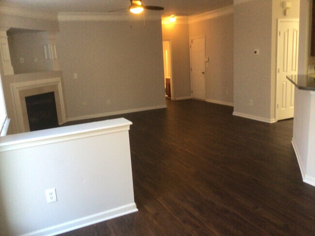 Foto del edificio - 2111 Less Traveled Trail