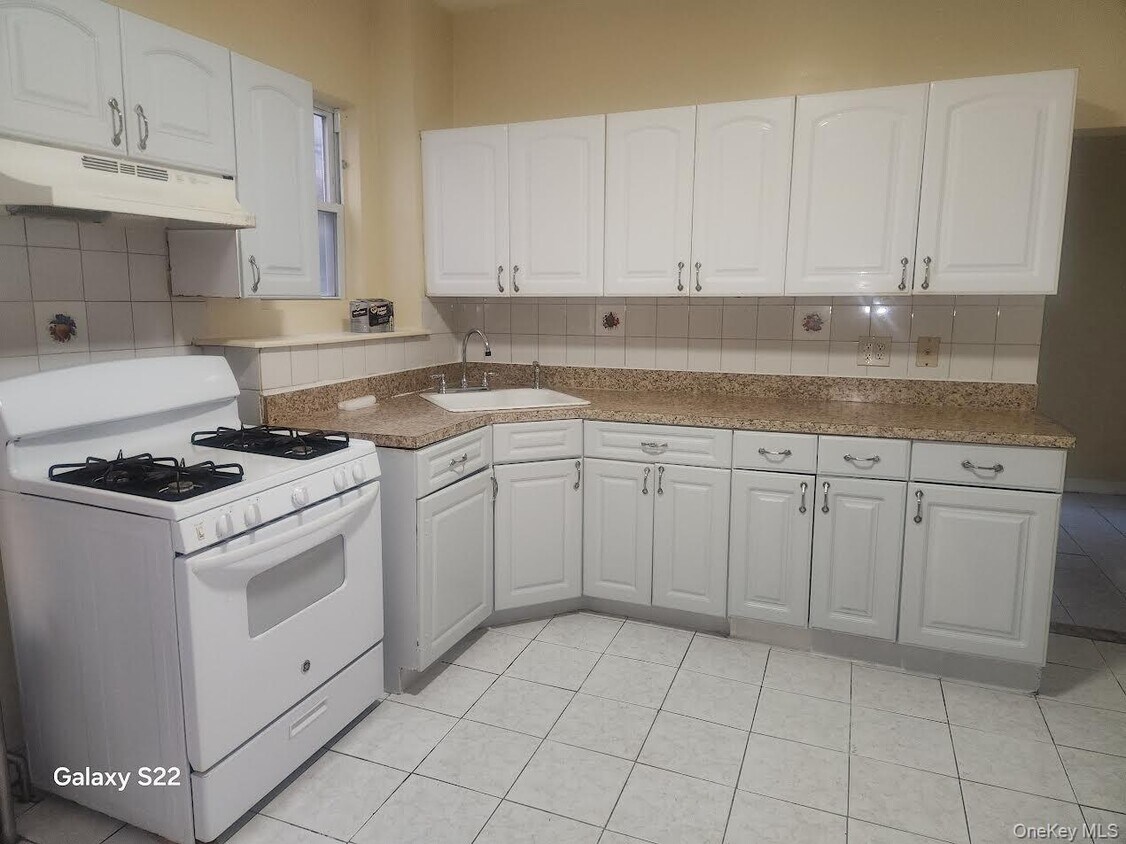 Building Photo - 34 Post St