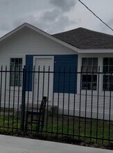 Building Photo - 1704 Sam Wilson St