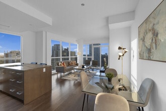 Building Photo - 98 Lillian St