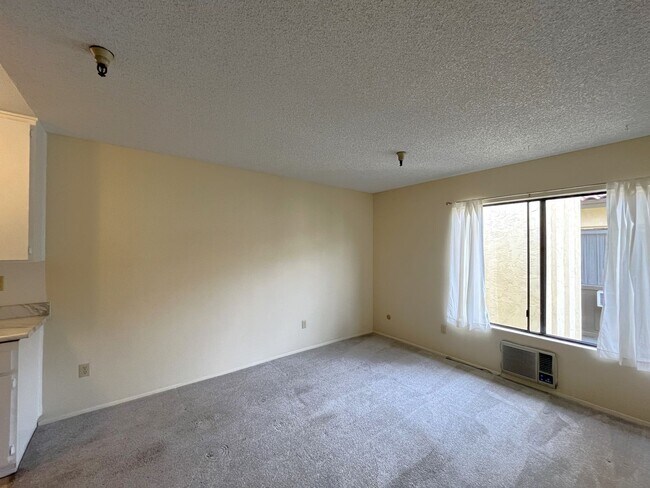 Foto del edificio - 1BR/1BA North Park Condo - 55+ Community, ...