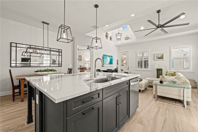Building Photo - 6988 Saona CT