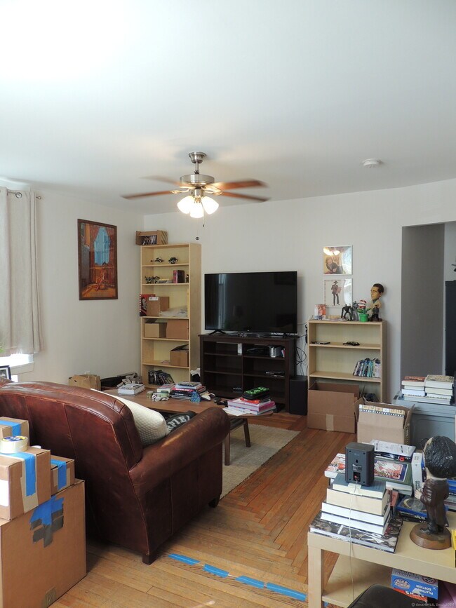 Foto del edificio - 382 Winthrop Ave