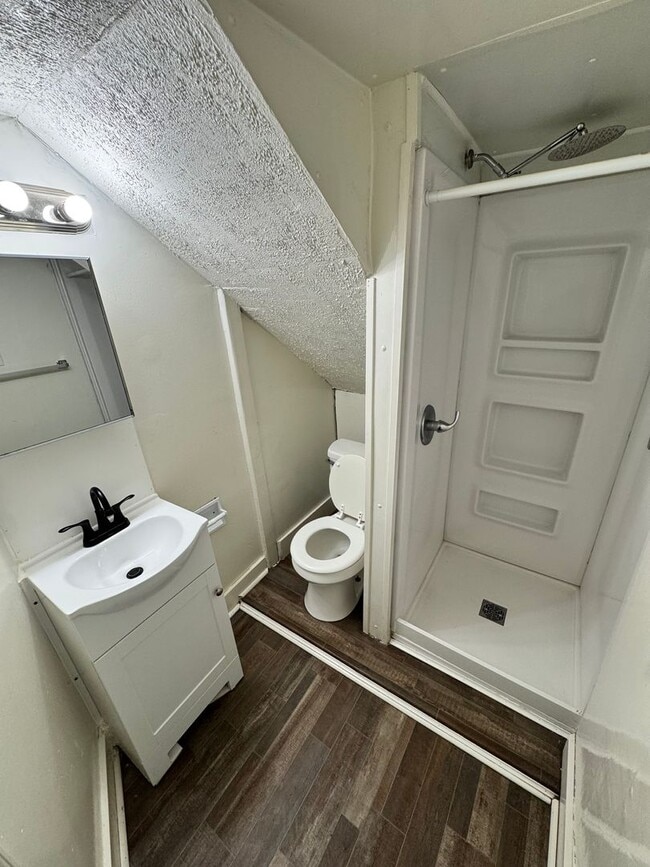 Foto del edificio - 3 bedroom 2 bath house